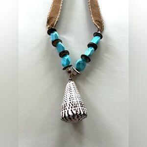 Twine & Twig beautiful shell necklace